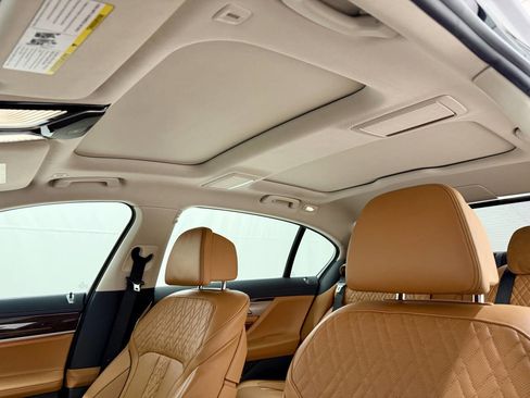 Used 2016 BMW 750i xDrive image 70