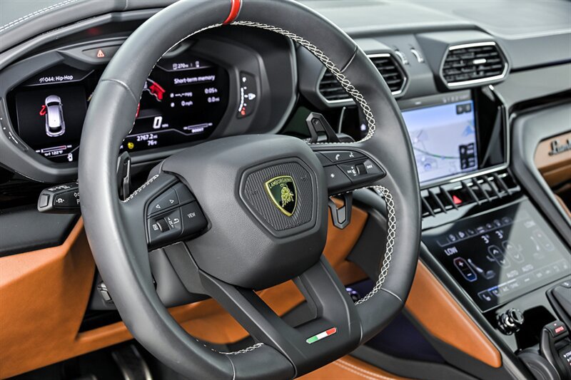 Used 2023 Lamborghini Urus S AWD/4WD image 22