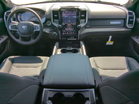 New 2026 RAM 1500 Big Horn AWD/4WD image 13