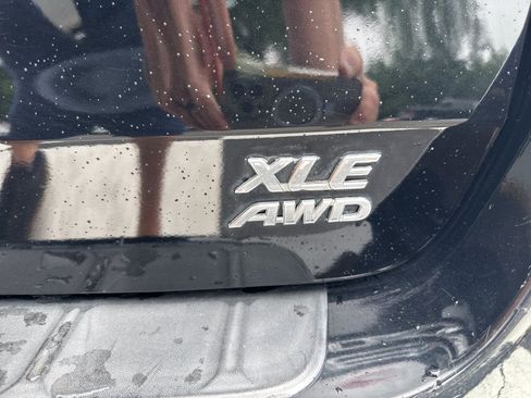 Used 2015 Toyota Sienna XLE AWD/4WD image 44