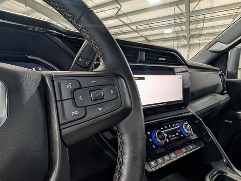Used 2024 GMC Sierra 2500 AT4 w/ AT4 Premium Plus Package AWD/4WD image 24
