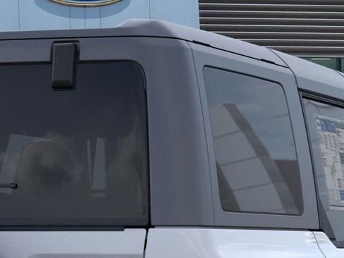 New 2025 Ford Bronco 4-Door image 25