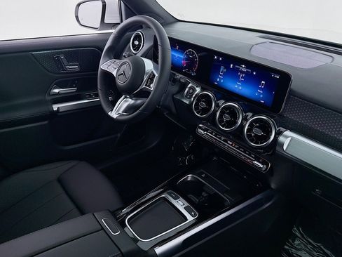 New 2026 Mercedes-Benz GLB 250 image 15