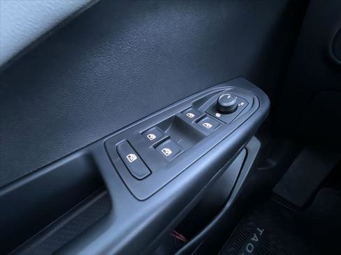 New 2026 Volkswagen Taos S image 13