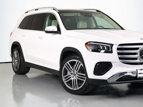 Certified 2024 Mercedes-Benz GLS 450 4MATIC image 16