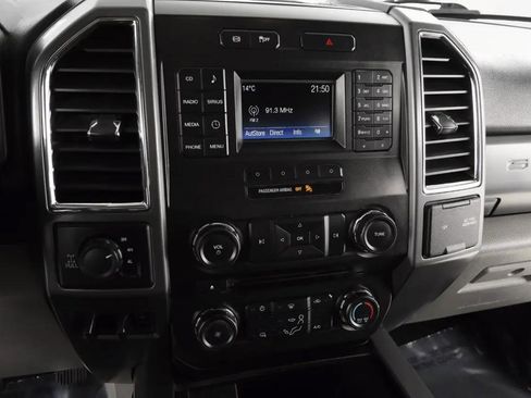 Used 2017 Ford F250 XLT w/ Snow Plow Prep Package image 27