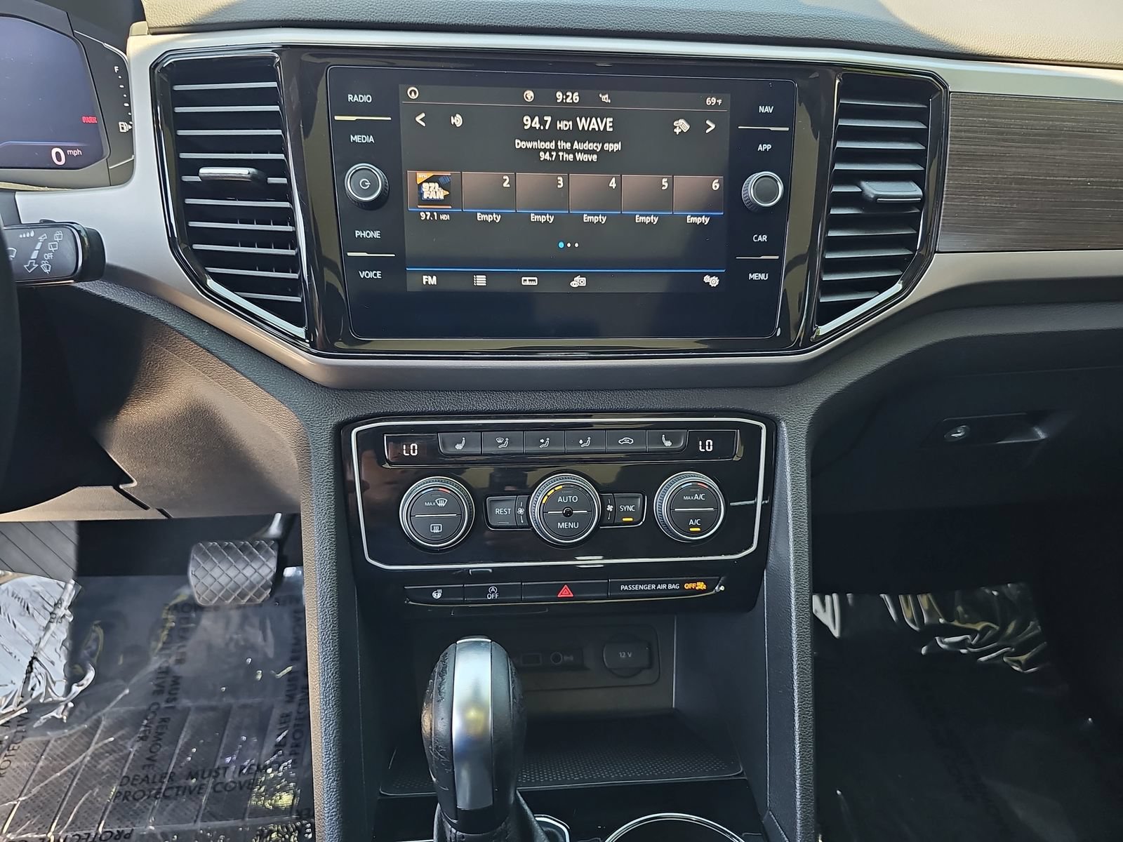 Used 2020 Volkswagen Atlas SEL FWD image 22