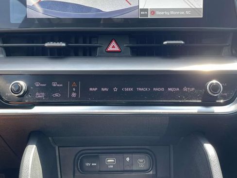Certified 2024 Kia Sportage EX FWD image 26