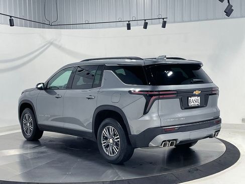 Used 2026 Chevrolet Traverse LT AWD/4WD image 14