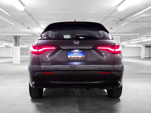 Used 2023 Honda HR-V LX image 7