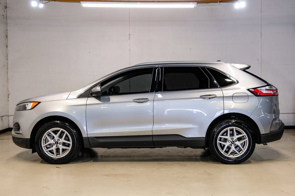 Used 2024 Ford Edge SEL w/ Convenience Package AWD/4WD image 11