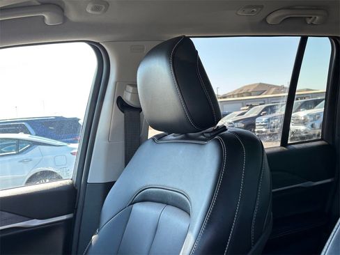 Used 2024 Jeep Grand Cherokee Limited image 13