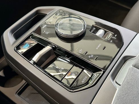 New 2026 BMW iX xDrive45 image 13