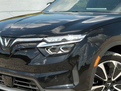 New 2025 VinFast VF 8 Plus image 28