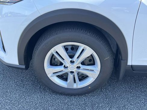 New 2025 Nissan Kicks Play S image 28
