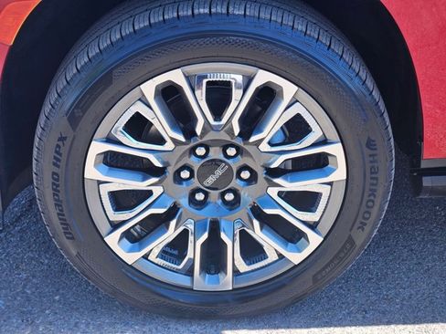 Used 2023 GMC Yukon Denali Ultimate AWD/4WD image 27