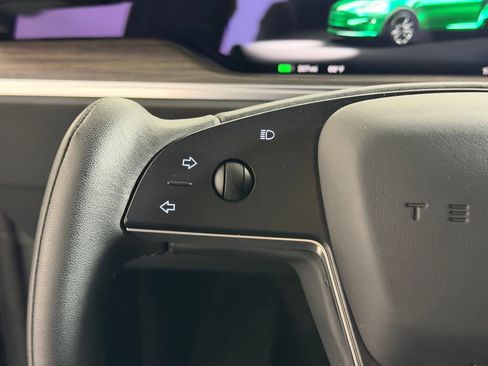 Used 2022 Tesla Model X AWD image 16