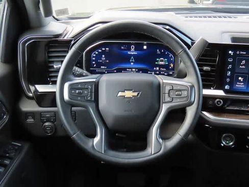 Used 2023 Chevrolet Silverado 1500 LT image 20