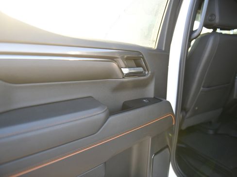 Used 2024 GMC Sierra 1500 AT4 w/ Technology Package image 27