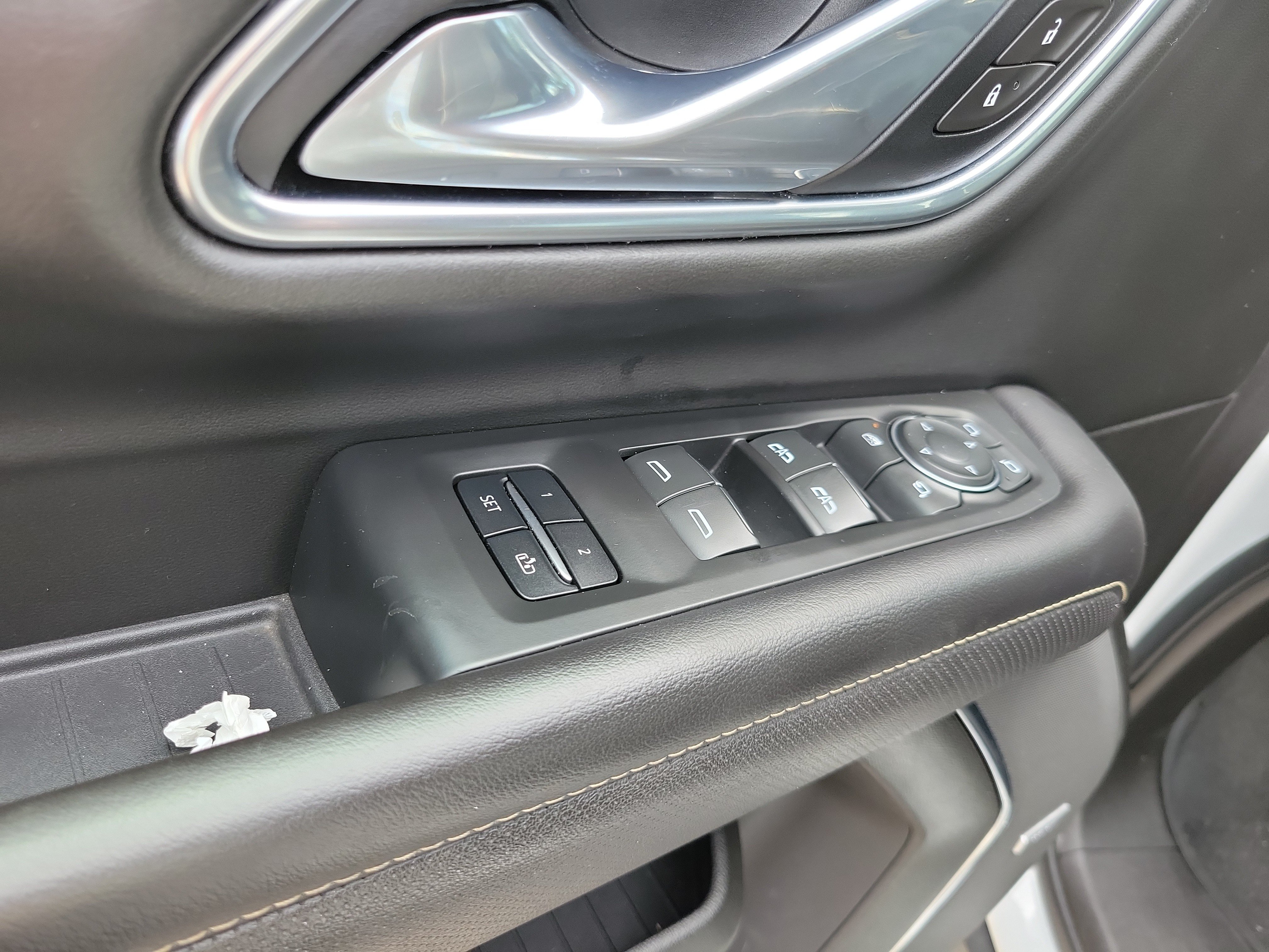 Used 2021 Chevrolet Suburban Premier w/ Premium Package AWD/4WD image 18