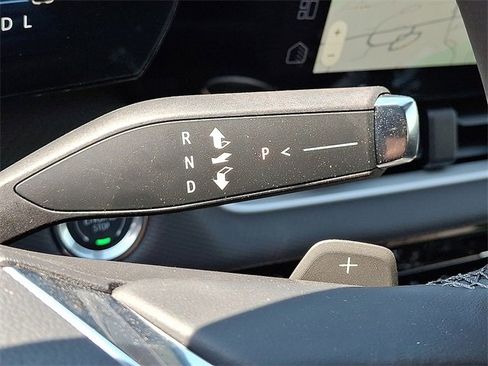 New 2026 Chevrolet Equinox LT image 8