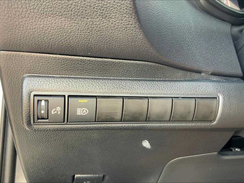 Used 2024 Toyota Corolla SE FWD image 33