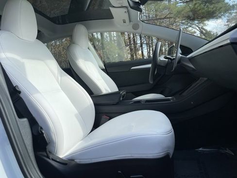 Used 2022 Tesla Model 3 Standard Range image 20