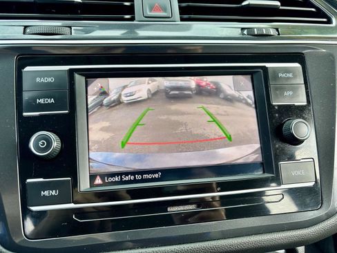 Used 2022 Volkswagen Tiguan S AWD/4WD image 4