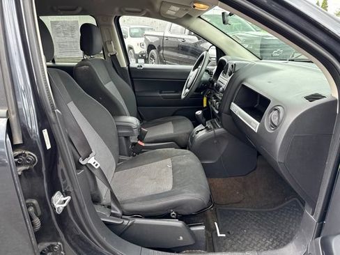 Used 2014 Jeep Compass Sport w/ Power Value Group FWD image 9