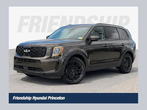 Used 2022 Kia Telluride EX w/ EX Premium Package AWD/4WD image 1