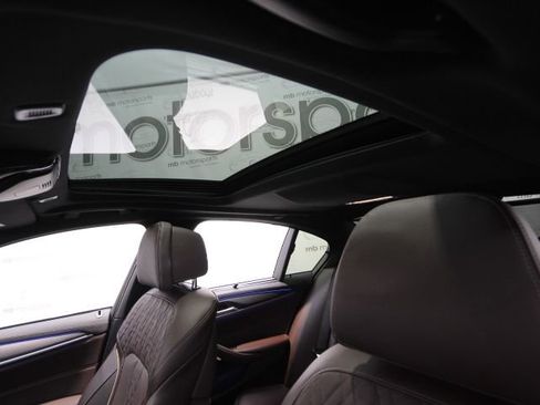 Used 2023 BMW M550i xDrive w/ Executive Package image 39