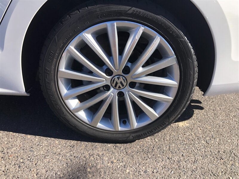 Used 2014 Volkswagen Jetta TDI FWD image 17