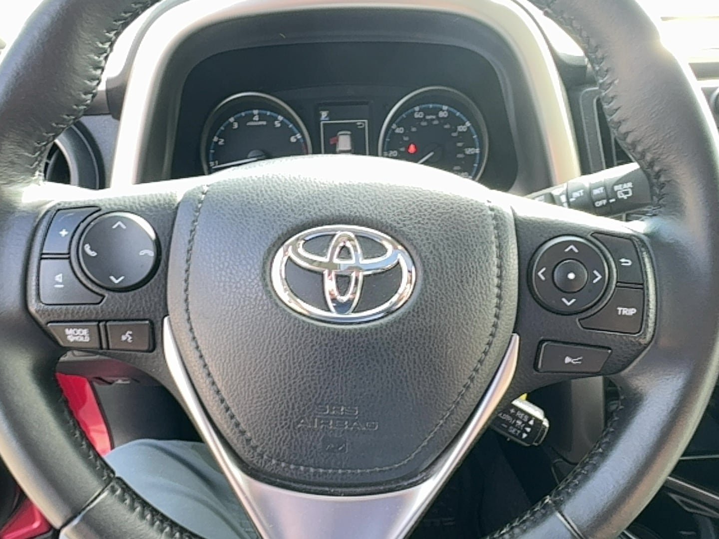 Used 2017 Toyota RAV4 XLE w/ All Weather Liner Package AWD/4WD image 26
