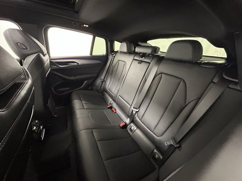 Used 2024 BMW X4 xDrive30i w/ Premium Package image 33