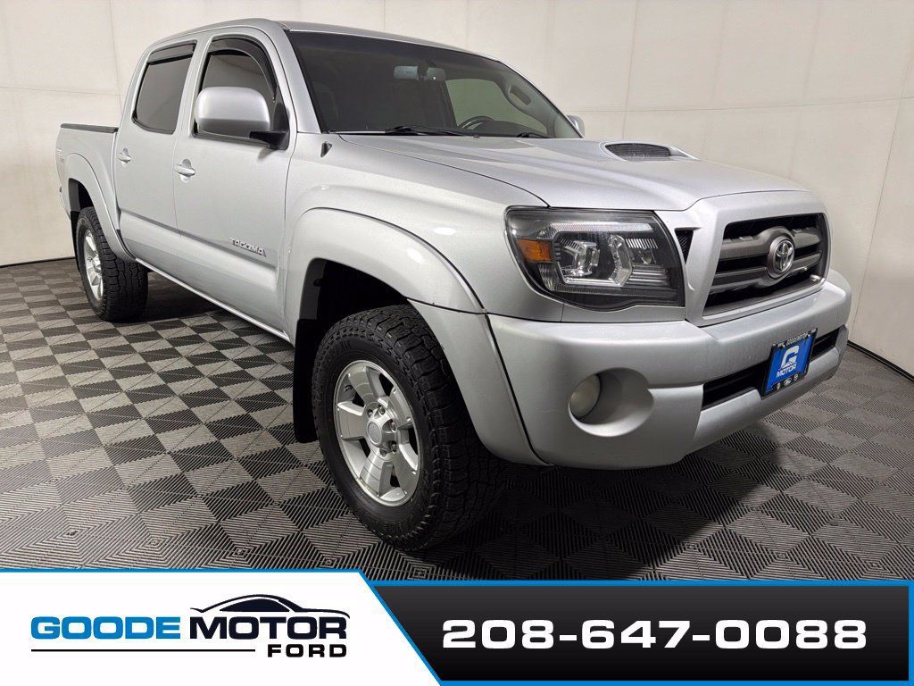 Used 2010 Toyota Tacoma PreRunner RWD image 2
