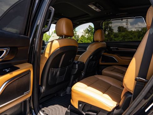 Used 2020 Kia Telluride SX w/ Towing Package AWD/4WD image 16