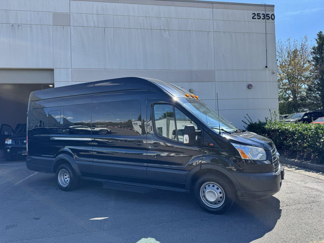 Used 2016 Ford Transit 350 XLT RWD image 3