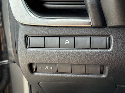 Certified 2022 Nissan Rogue SV FWD image 31