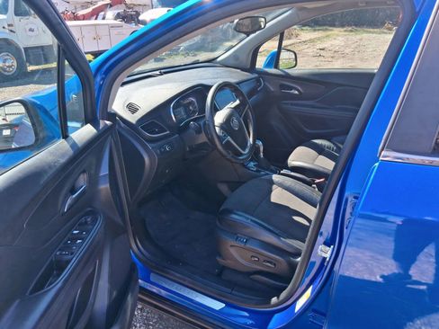 Used 2017 Buick Encore Preferred image 3