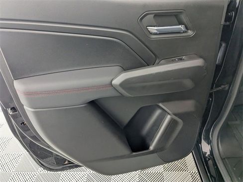 Used 2023 Chevrolet Colorado Z71 w/ Z71 Convenience Package 2 image 28