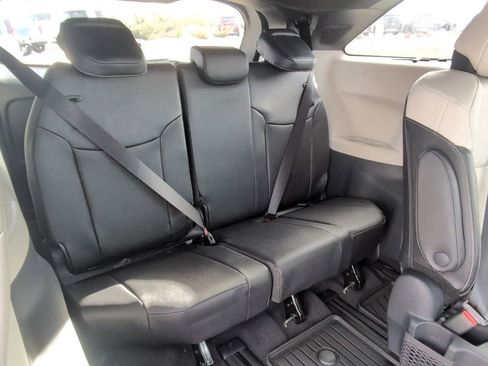 Used 2026 Toyota Sienna Limited image 28