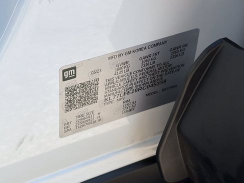 Used 2024 Chevrolet Trax LS w/ LS Convenience Package FWD image 38