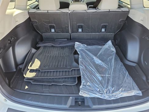 Used 2019 Subaru Forester Limited w/ Popular Package #3 image 8