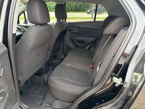 Used 2020 Chevrolet Trax LS w/ Tint and Cruise Package AWD/4WD image 14