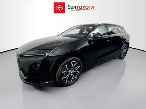 Used 2025 Toyota Crown Signia image 9