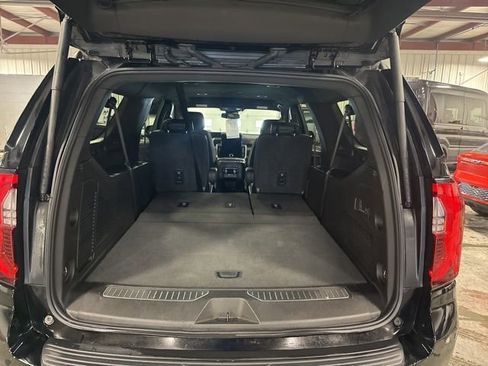 Used 2025 GMC Yukon XL Denali image 12