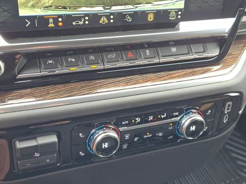 New 2026 GMC Sierra 1500 SLE w/ Preferred Package image 27