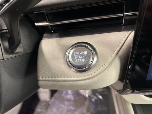 New 2026 Lincoln Nautilus Premier image 18