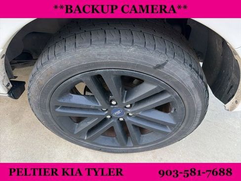 Used 2015 Ford Expedition Platinum image 9