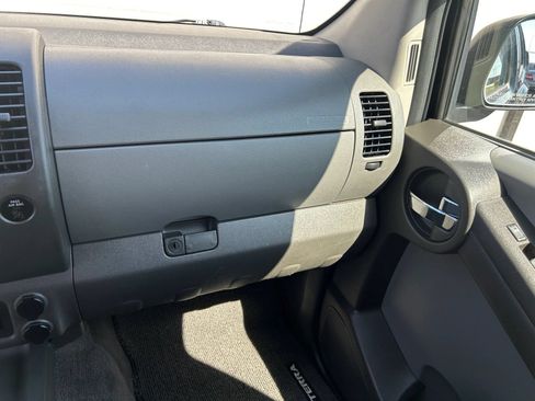Used 2006 Nissan Xterra S AWD/4WD image 21